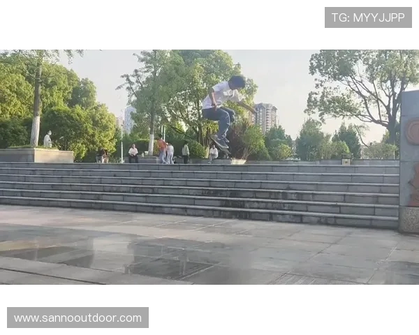 杭州滑板队的盯防策略与滑板热点的深度解析